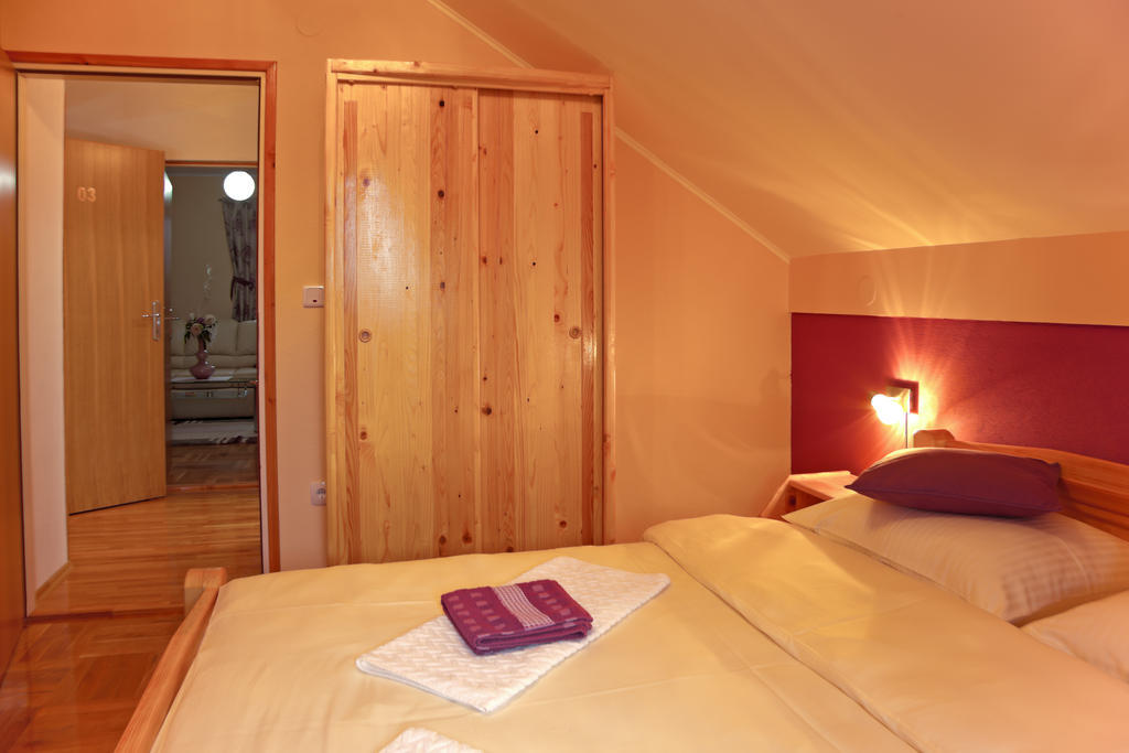 Apartments Tratincica Selište Drežničko Zimmer foto